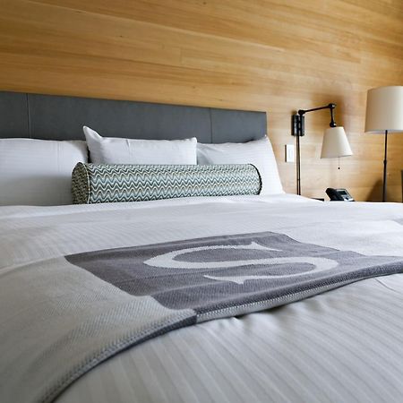 Sproat Lake Landing Resort Great Central Экстерьер фото