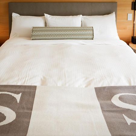 Sproat Lake Landing Resort Great Central Экстерьер фото