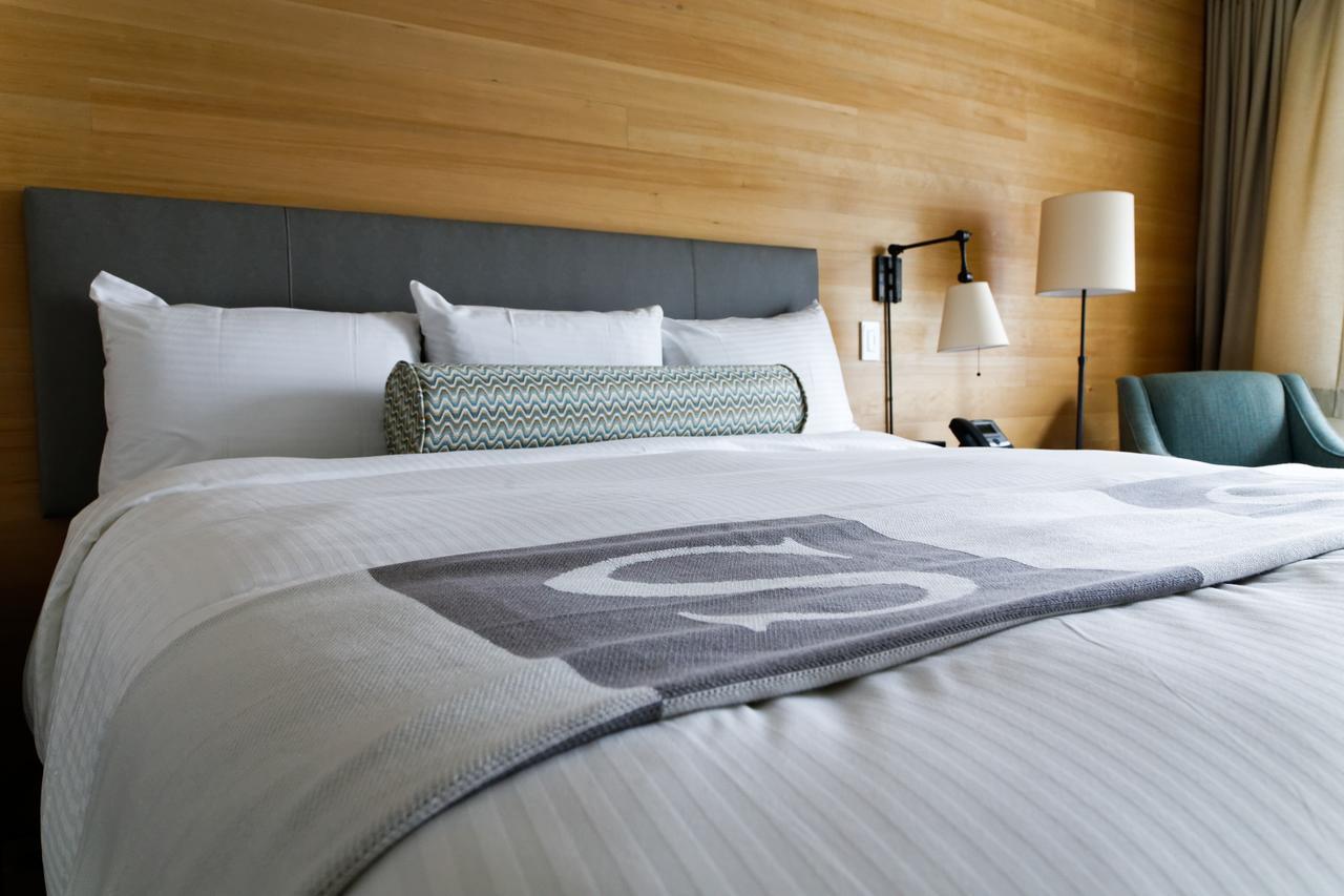Sproat Lake Landing Resort Great Central Экстерьер фото