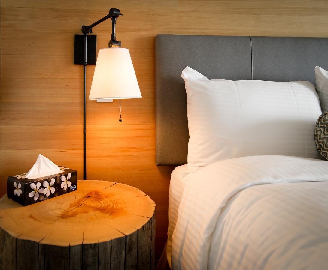 Sproat Lake Landing Resort Great Central Экстерьер фото