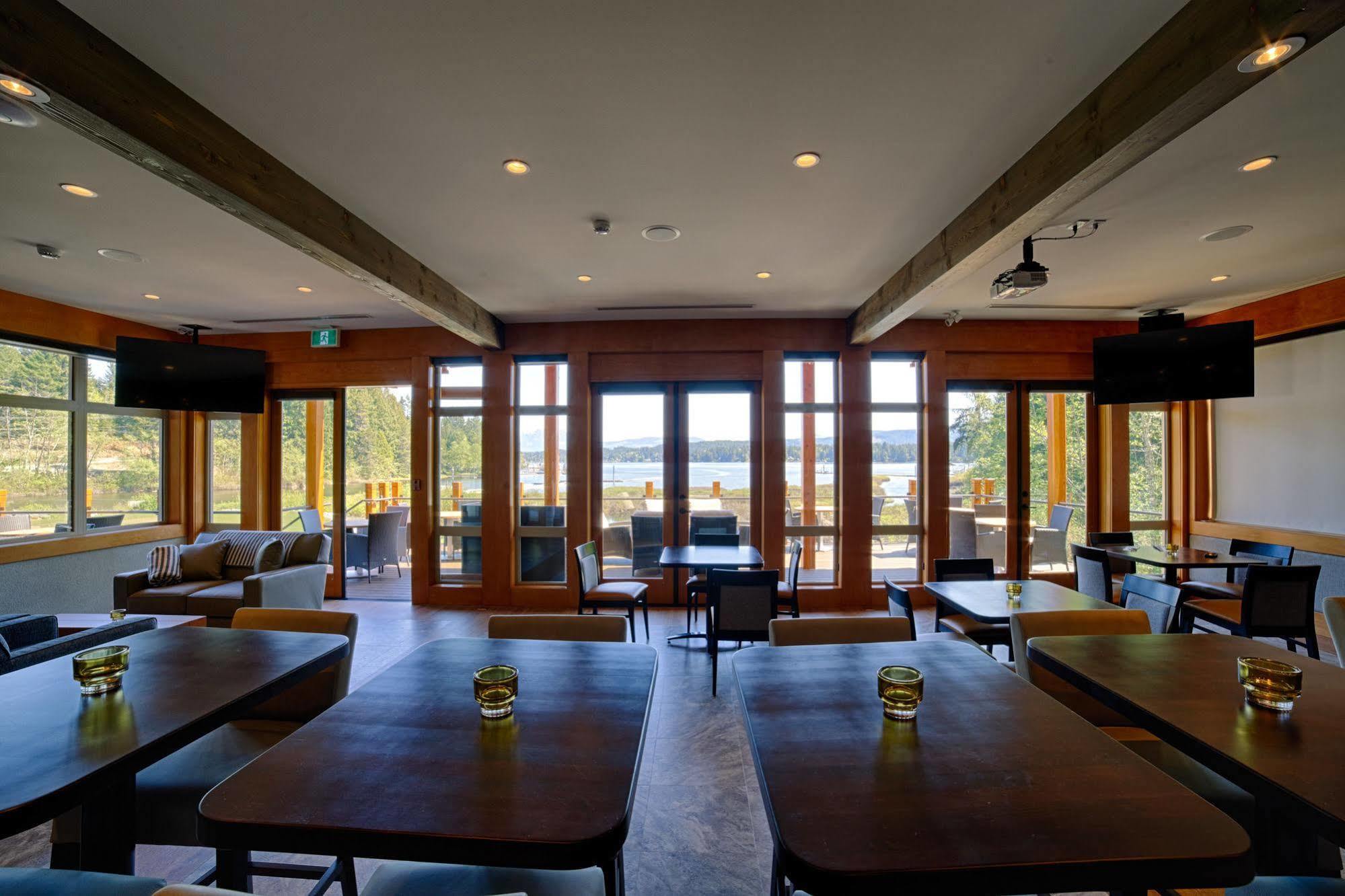 Sproat Lake Landing Resort Great Central Экстерьер фото