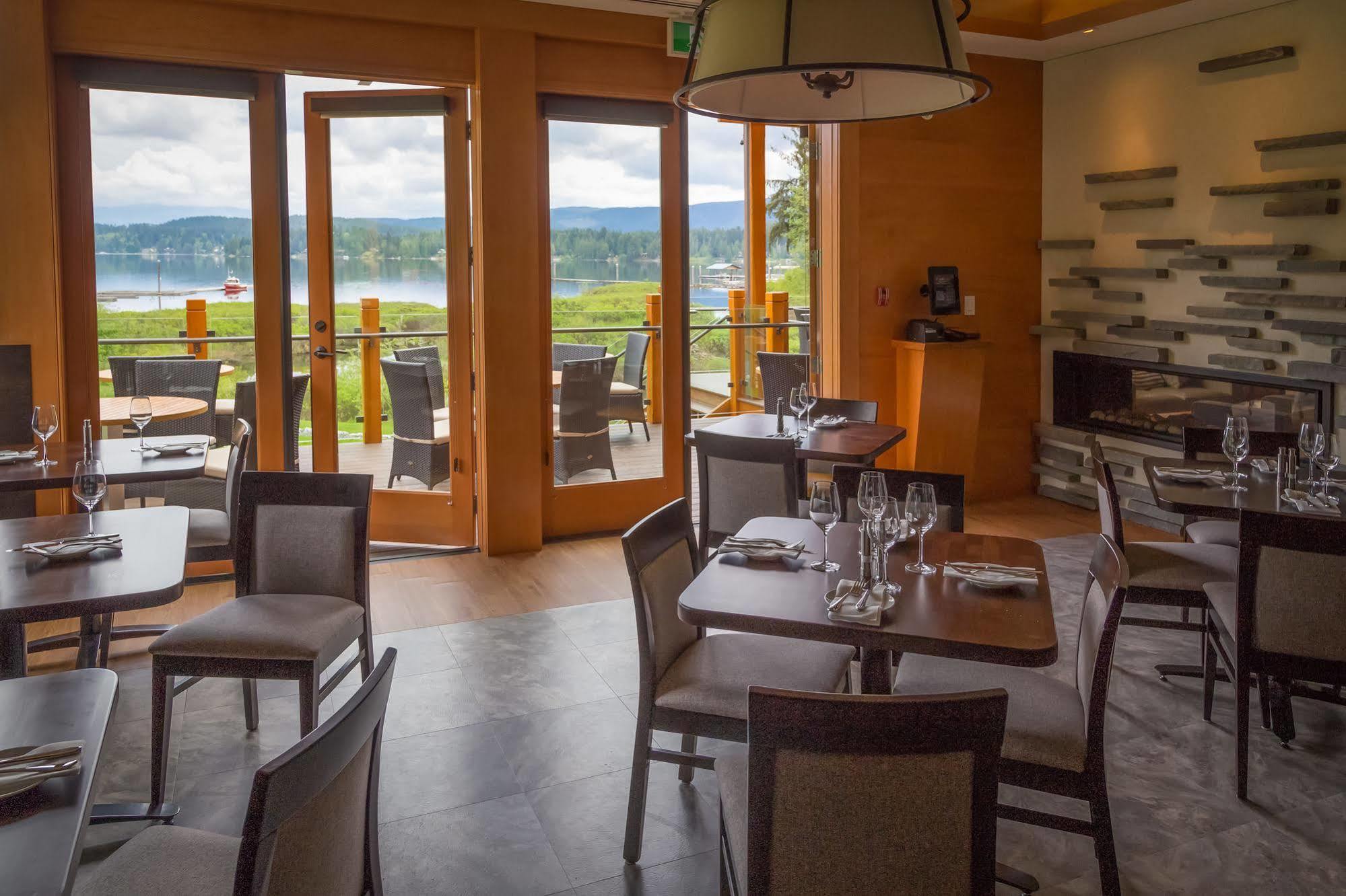 Sproat Lake Landing Resort Great Central Экстерьер фото
