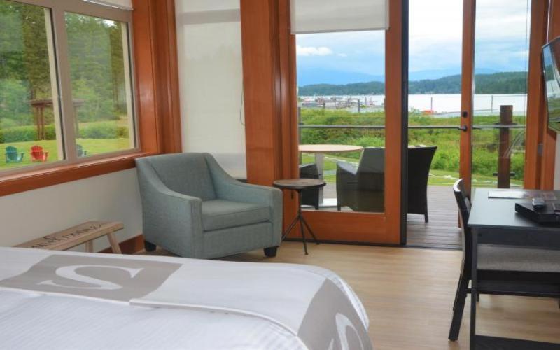 Sproat Lake Landing Resort Great Central Экстерьер фото